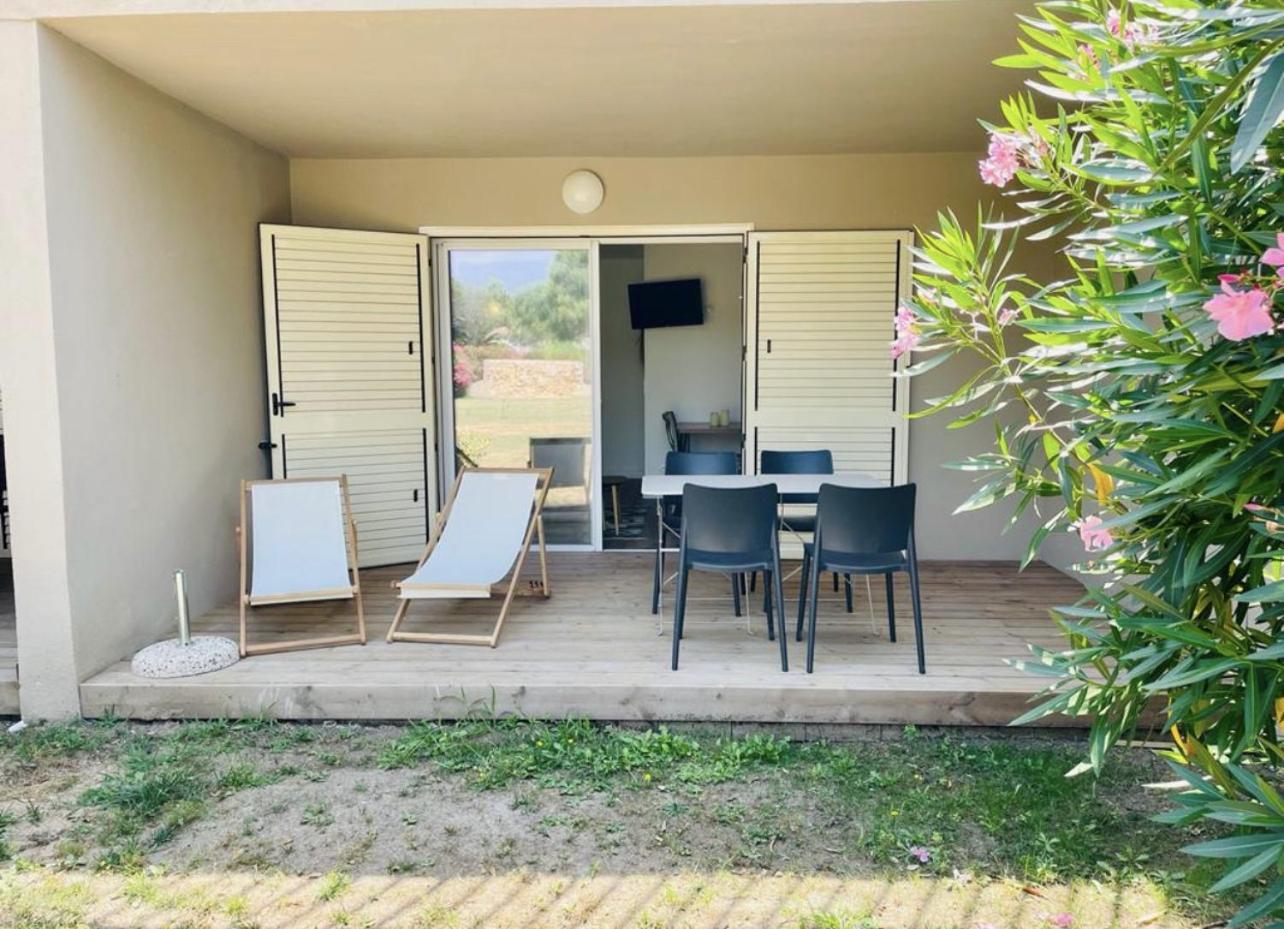 Fiori Di Cala Rossa Residence Hoteliere 里奇 外观 照片