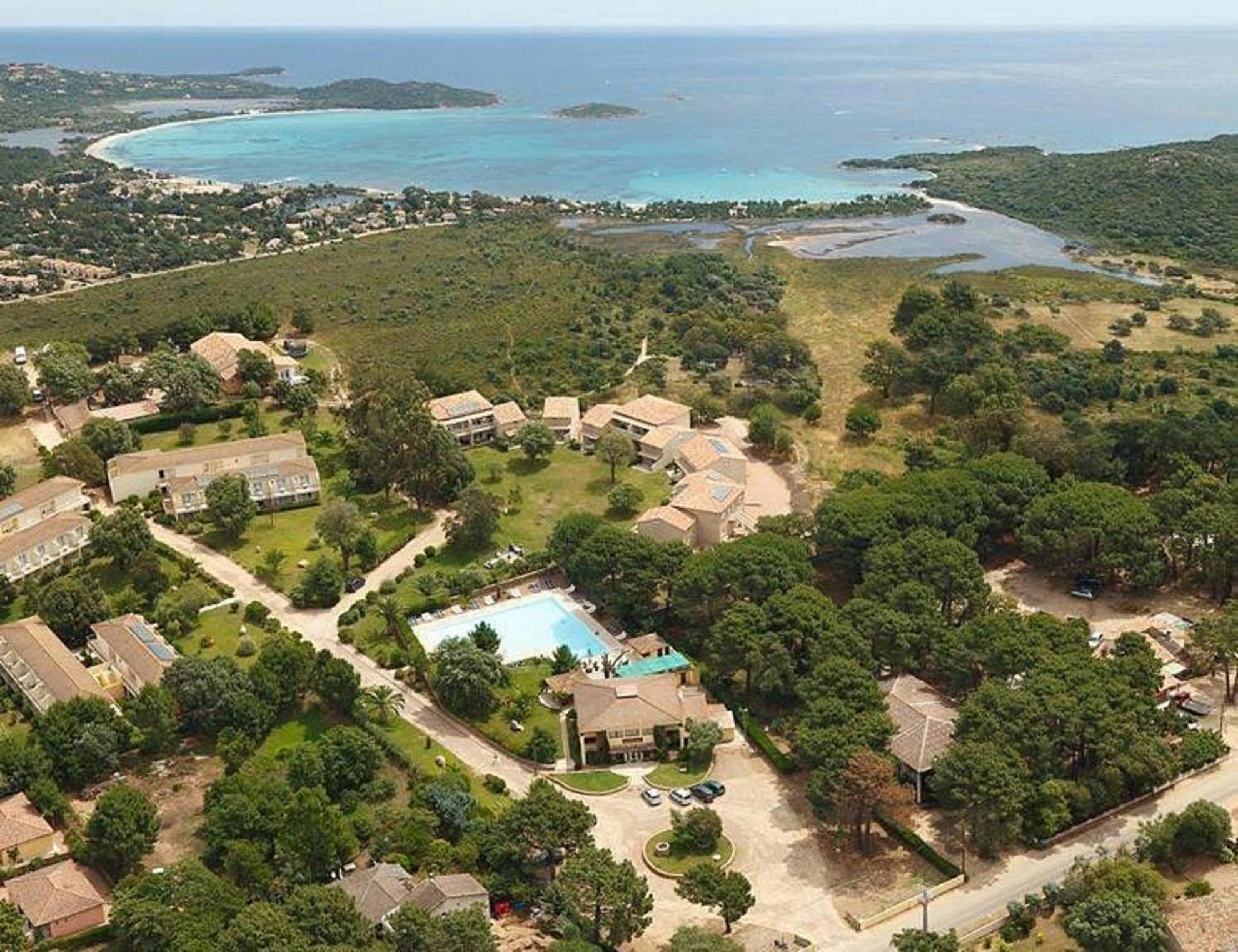 Fiori Di Cala Rossa Residence Hoteliere 里奇 外观 照片