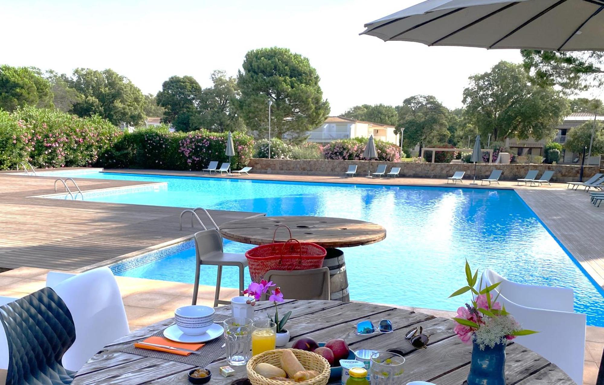 Fiori Di Cala Rossa Residence Hoteliere 里奇 外观 照片
