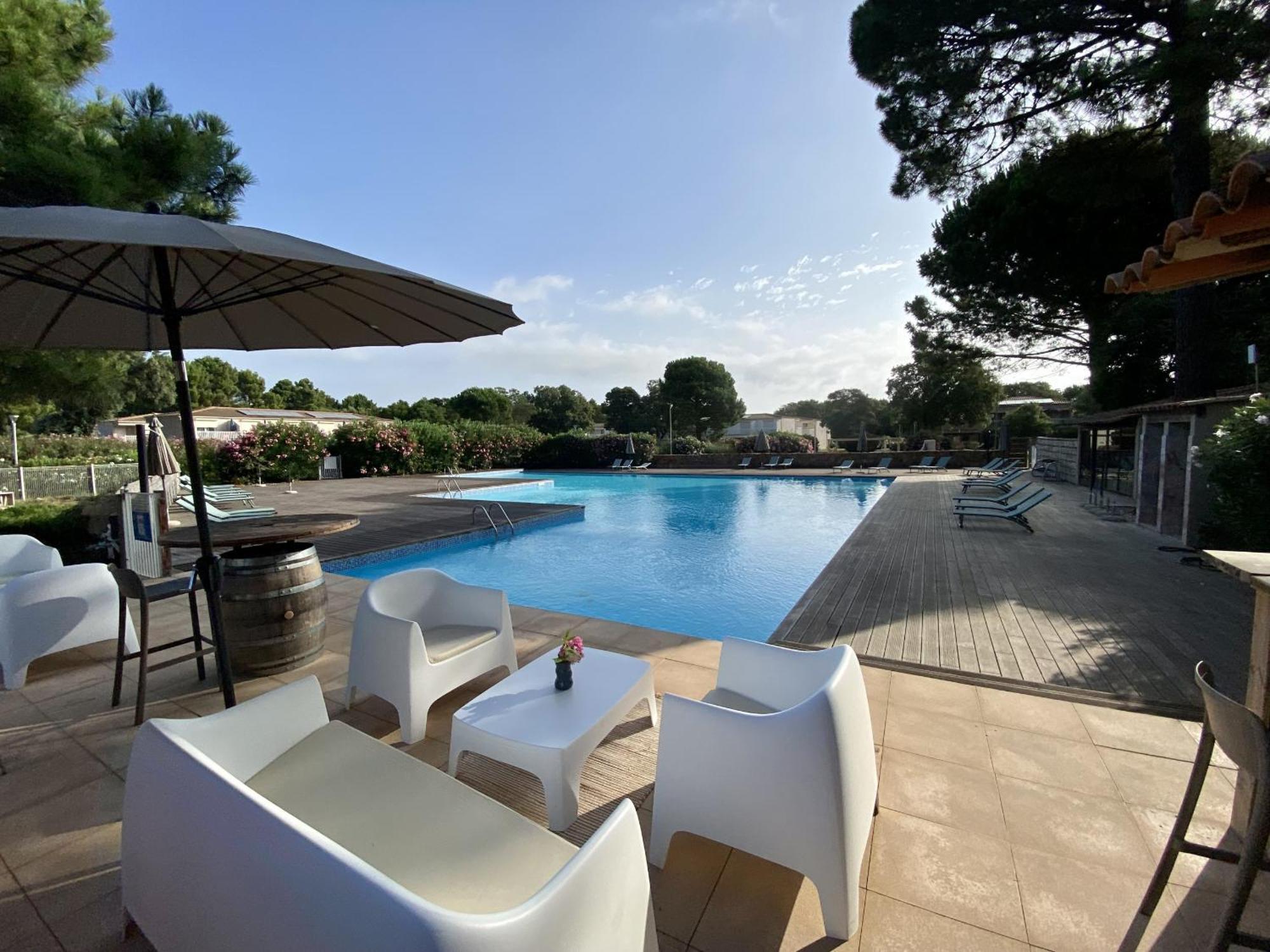 Fiori Di Cala Rossa Residence Hoteliere 里奇 外观 照片