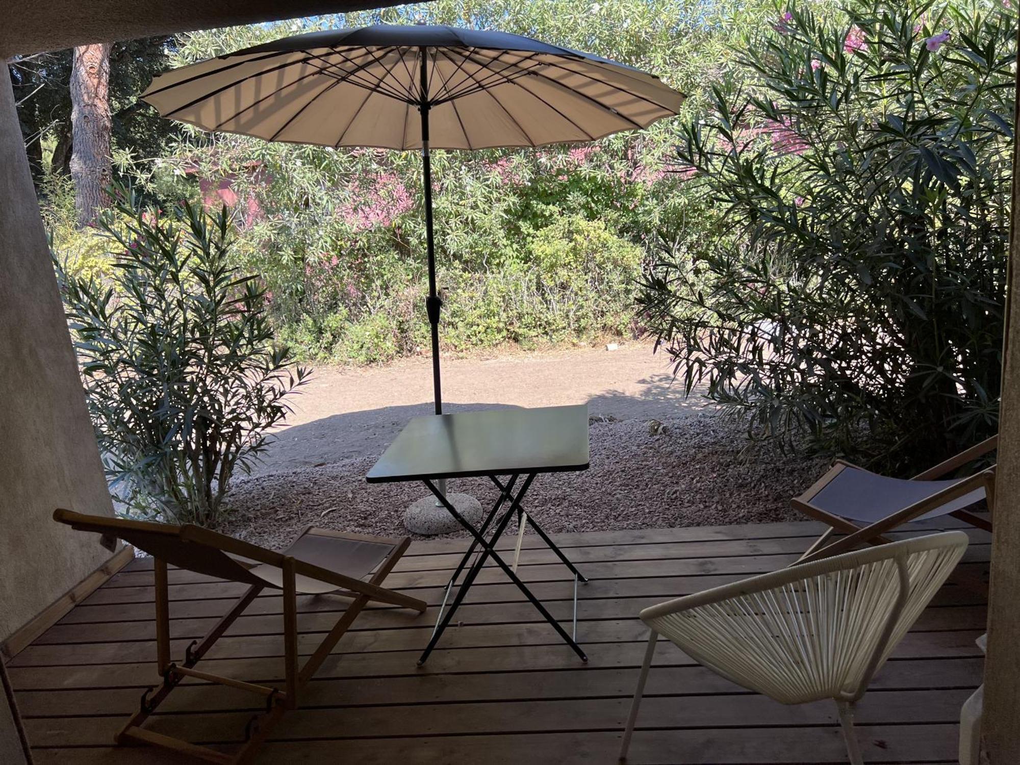 Fiori Di Cala Rossa Residence Hoteliere 里奇 外观 照片