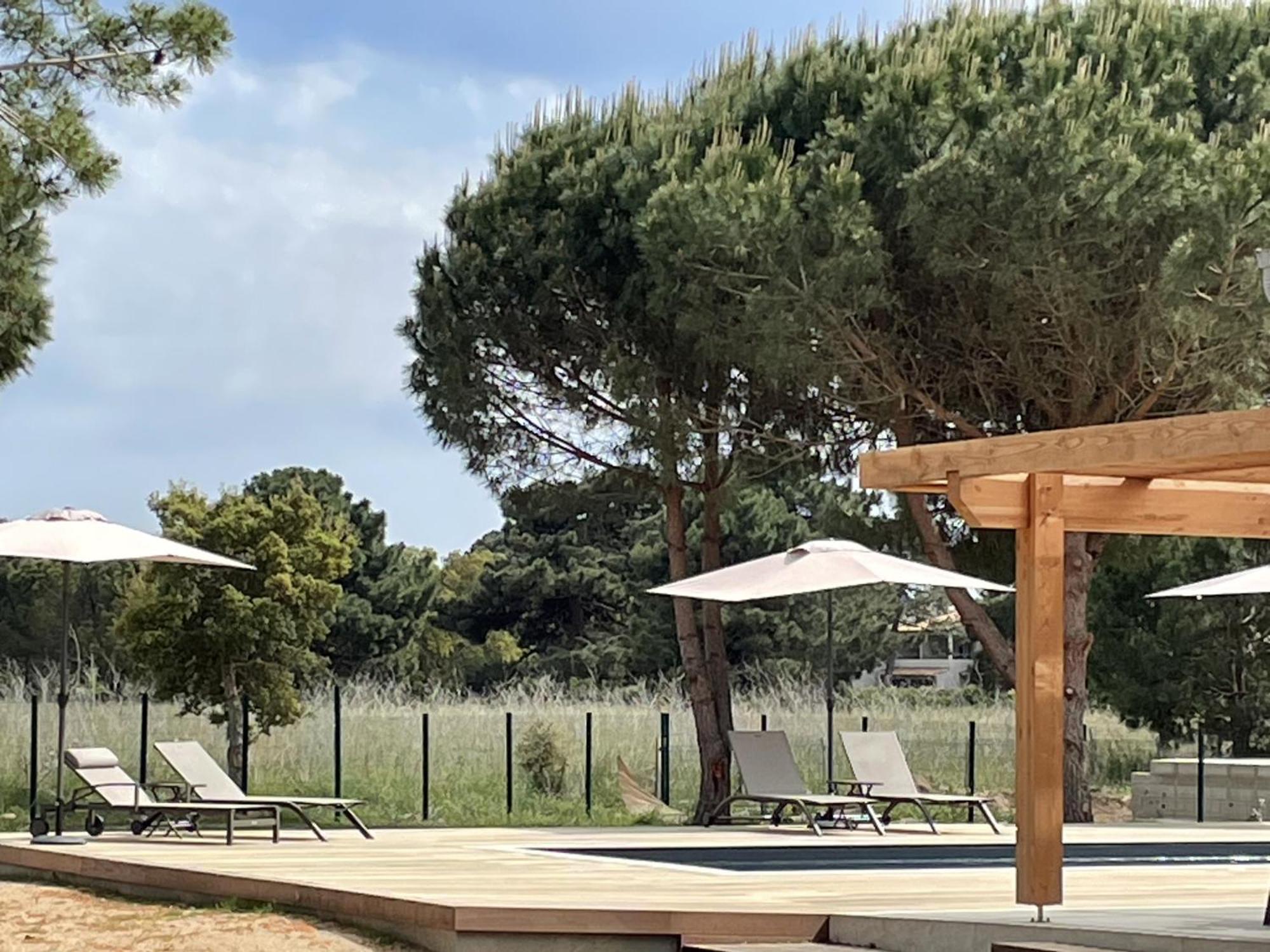 Fiori Di Cala Rossa Residence Hoteliere 里奇 外观 照片
