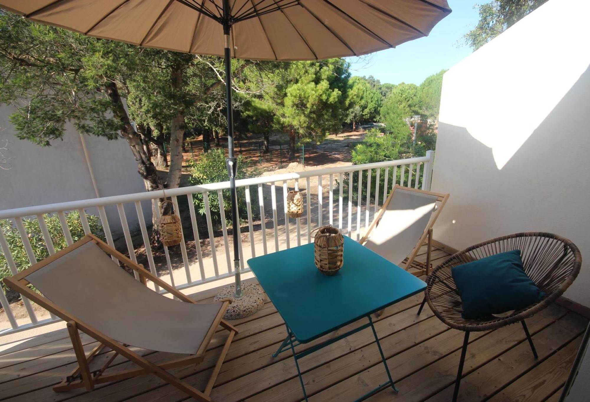 Fiori Di Cala Rossa Residence Hoteliere 里奇 外观 照片
