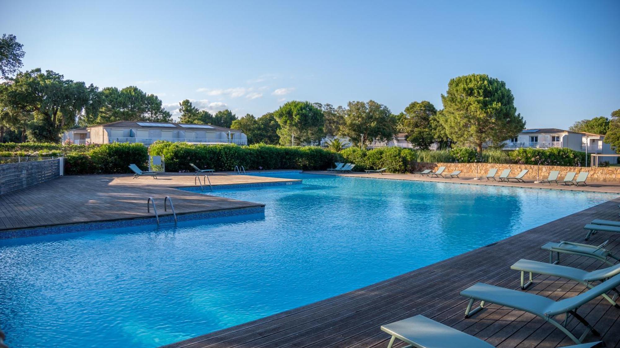 Fiori Di Cala Rossa Residence Hoteliere 里奇 外观 照片